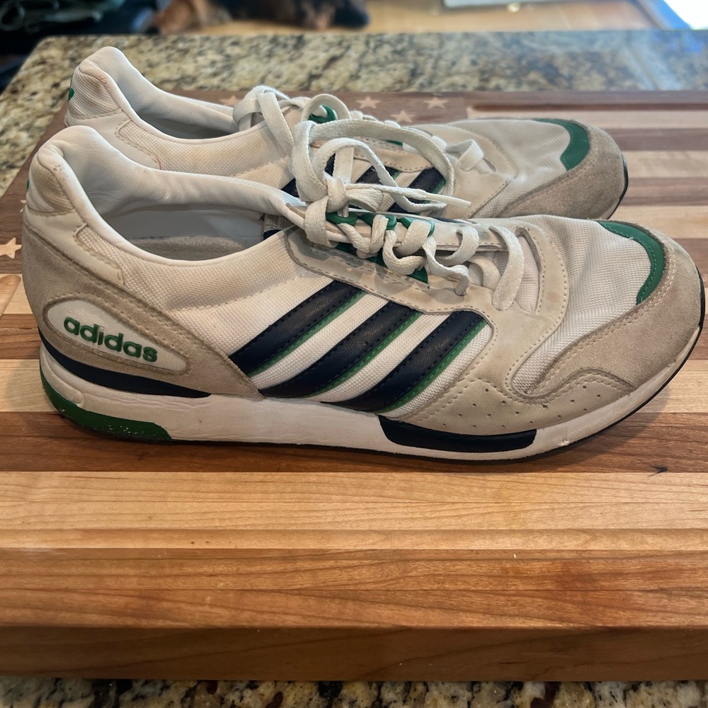 Adidas Sneakers